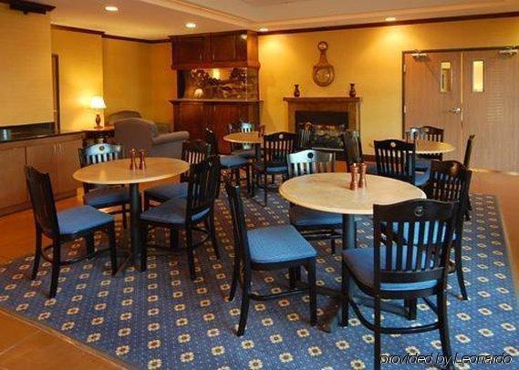 Holiday Inn Express & Suites Buford Ne - Lake Lanier By Ihg Restoran gambar